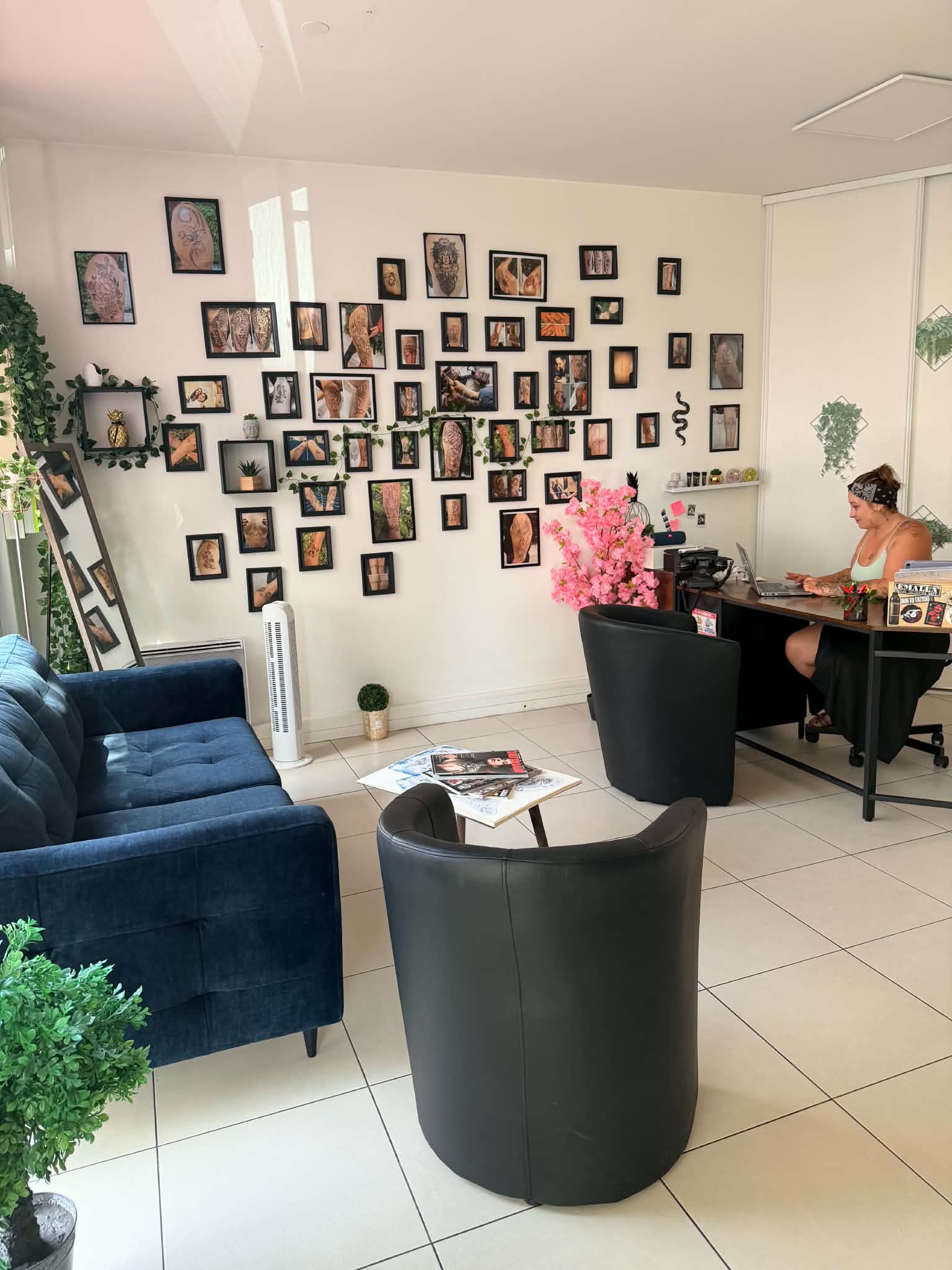 Salon de tatouage à Saint-Philbert-de-Grand-Lieu avec espace d’accueil